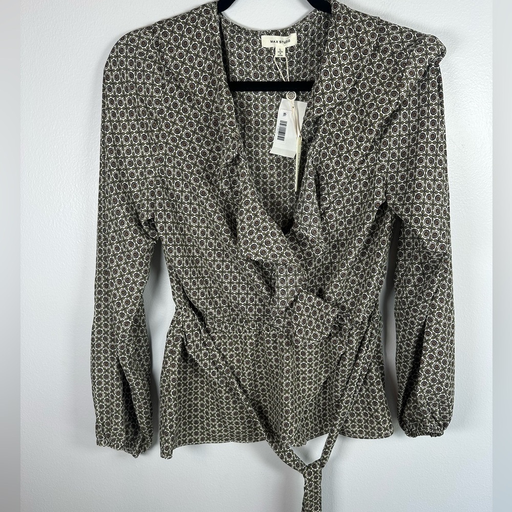 Max Studio Green and White Geometric Retro Print Blouse Faux Wrap Ruffle Medium